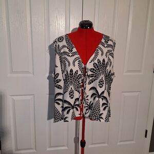 Cato Black and White Leaf Pattern Blouse